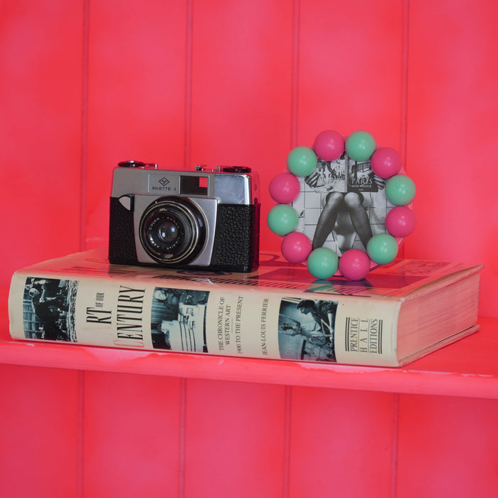 Fotolijst - Rond met Bolletjes Rand - MDF - Mint/ Neon Roze - 14.5x14.5cm