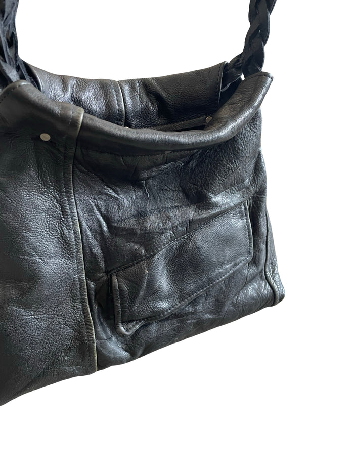 B55♻️ braided handle shoulder bag