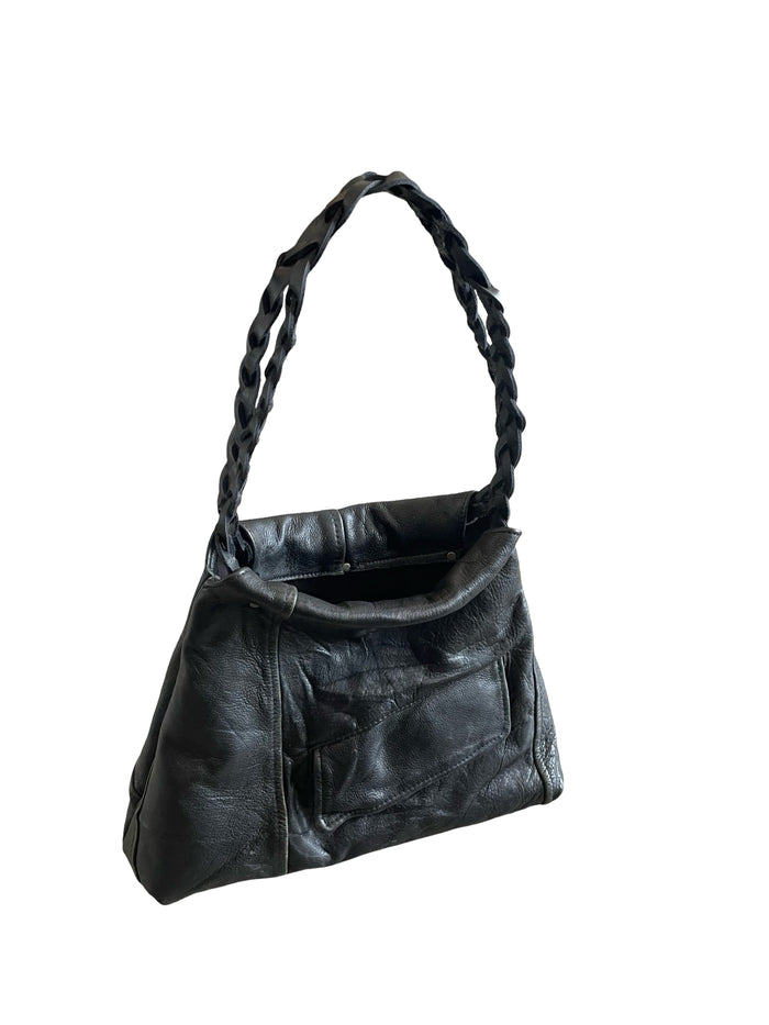 B55♻️ braided handle shoulder bag