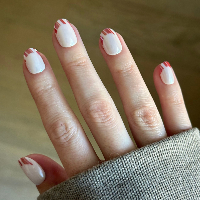 Candy Cane French - Tab Press-On | Extra Short | Round