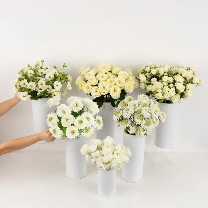 Cloud Dancer Bouquet Bar Flower Kit Close Up - Image