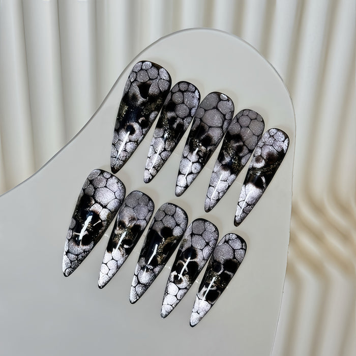 ETERNITY'C Handmade Custom Shining Lizard Pressed On Wearable Nails T4990