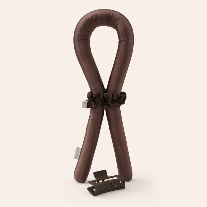 Heatless Curls in Mulberry Silk